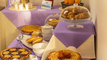 Free daily local cuisine breakfast