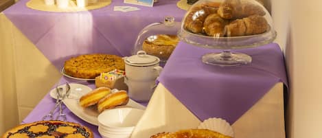 Free daily local cuisine breakfast