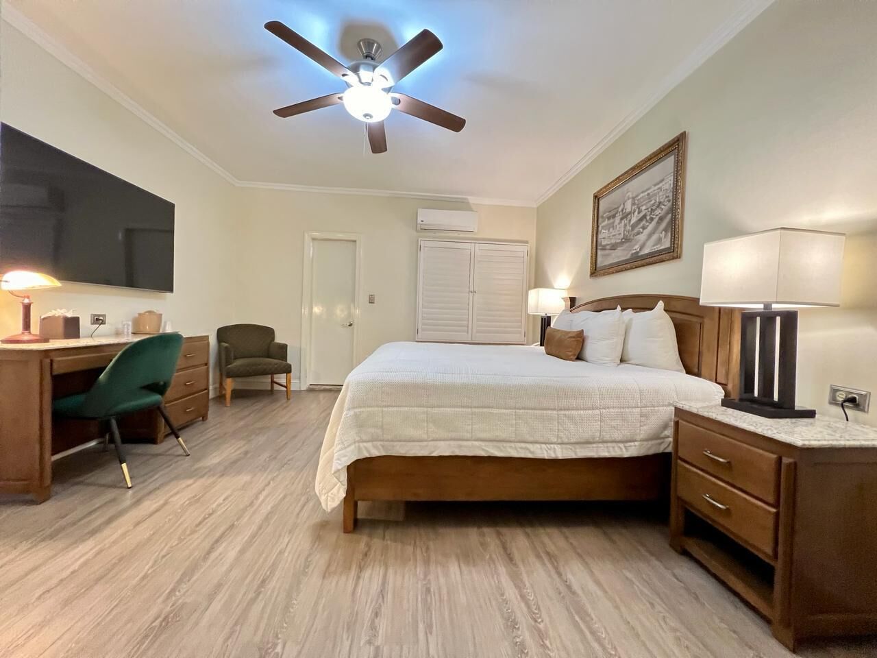 room, 1 bedroom | desk, laptop workspace, iron/ironing board, free wifi