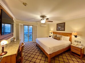 Room, 1 Bedroom | Desk, laptop workspace, iron/ironing board, free WiFi - Hotel Caesar's (Tijuana)