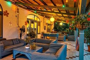 Terrace/patio - Island Hostel - Adults only (Budapest)