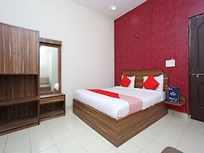 Double or Twin Room | Bed sheets - OYO 7859 Hotel Gurukripa (Raipur)