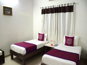 Double or Twin Room - OYO 4018 Hotel Grand Ashwin (Nashik)