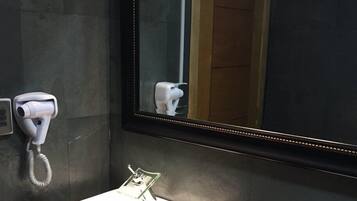 Standard Double Room, 1 Double Bed | Bathroom | Shower, free toiletries, hair dryer, towels