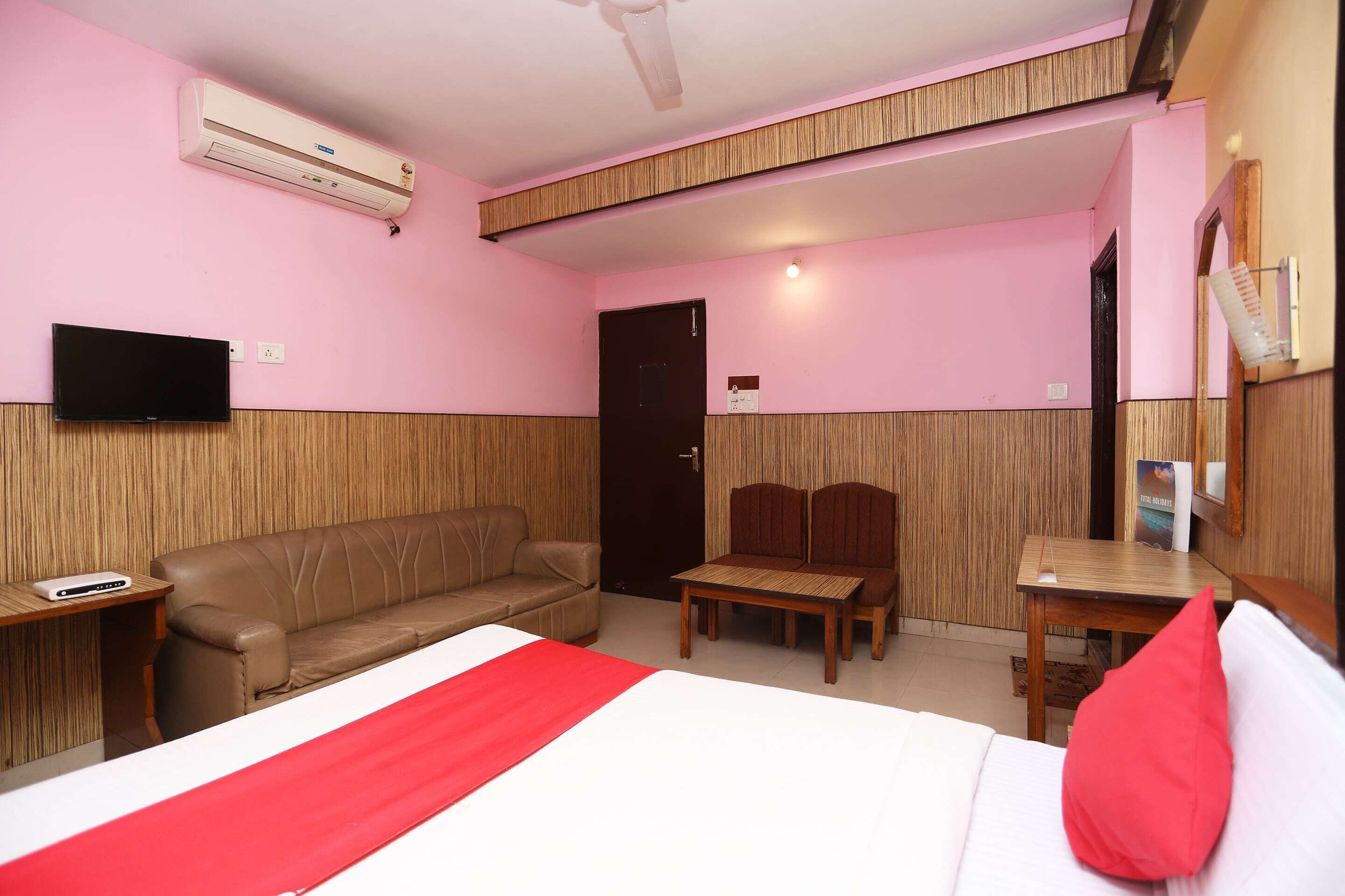 Standard Double Room | Free WiFi