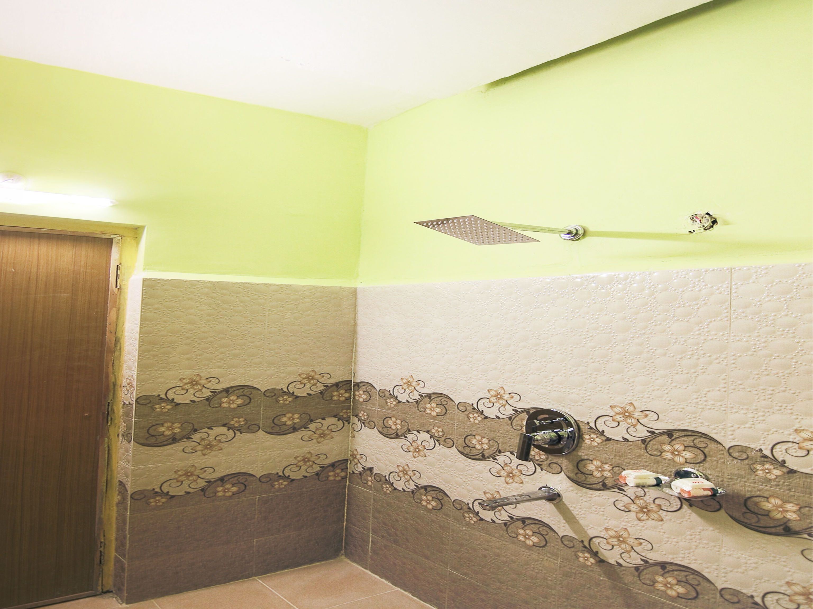 double or twin room | bathroom | shower, rainfall showerhead, free toiletries, towels