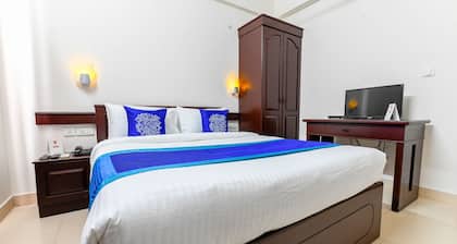 Oyo 11309 Hotel Green Land Residency