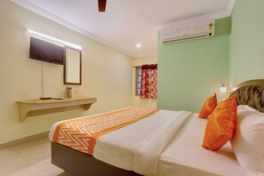 Camera con letto matrimoniale o 2 letti singoli | Minibar, Wi-Fi gratuito