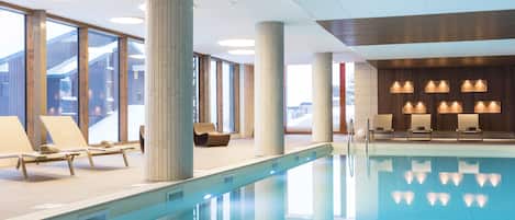 Piscina coberta i gandules