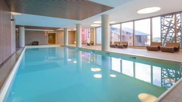 屋内プール、サンラウンジャー