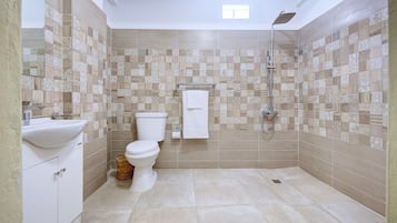 Room | Bathroom | Shower, free toiletries, towels