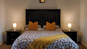 1 habitación, ropa de cama de alta calidad y decoración personalizada