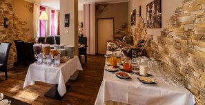 Gratis morgenmadsbuffet hver dag
