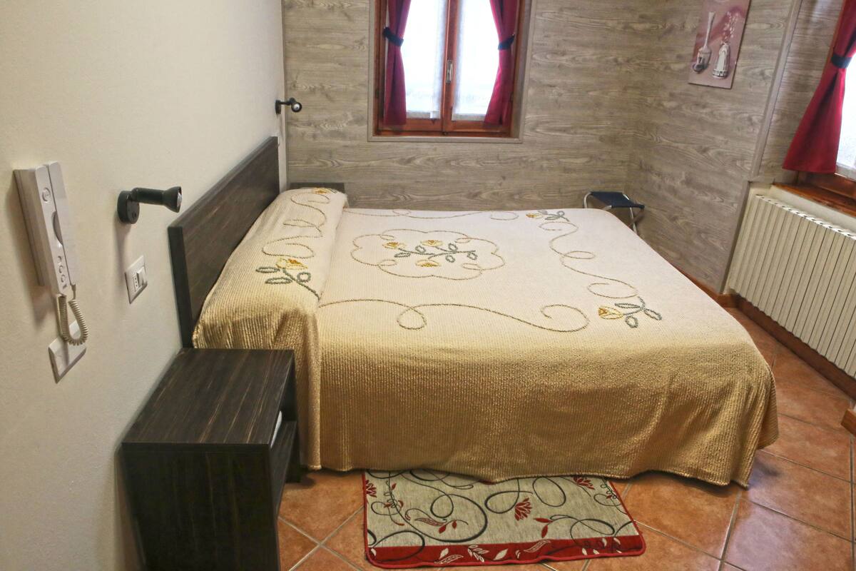 Double Room, Mountain View | Down comforters, desk, cribs (surcharge), WiFi (free)