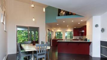 Nhà, 3 phòng ngủ, bồn tắm nước nóng | Bếp riêng | Tủ lạnh, lò vi sóng, máy rửa bát, dụng cụ pha cà phê/trà