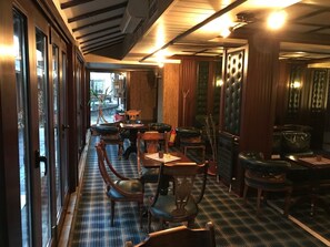 Bar (on property) - Hotel Friends (Bansko)