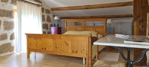 Romantic Loft, Non Smoking (Aston & Djinn)