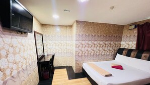 Double Room | Desk, WiFi (free) - Silver Sky Hotel (Batu Caves)