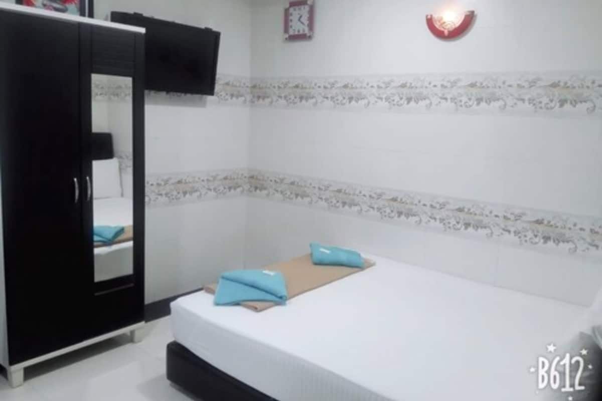 Double Room | Meja, Wi-fi percuma