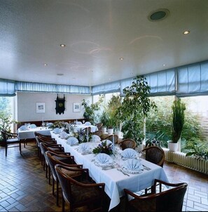 Se sirven desayunos, cenas y cocina alemana 