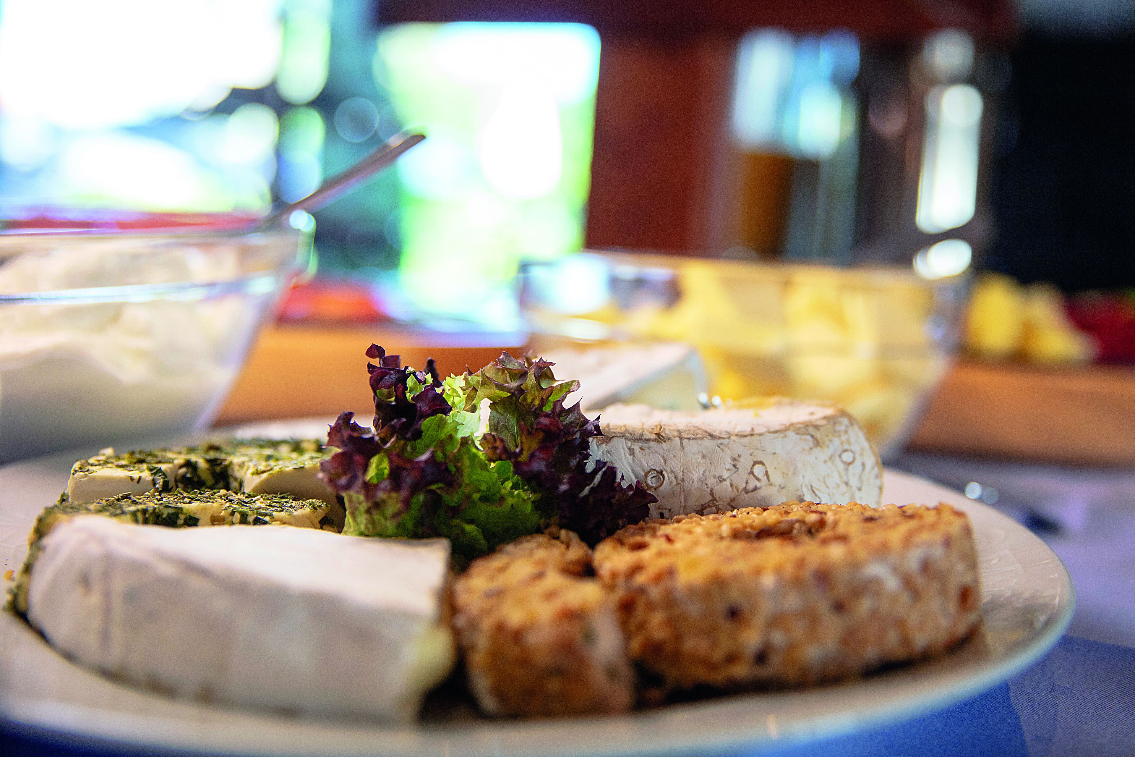 breakfast and dinner served, german cuisine