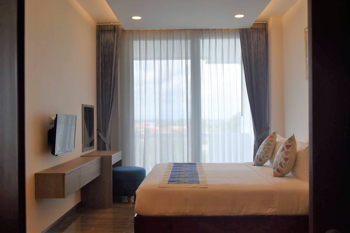 Deluxe Double Room | Peti besi dalam bilik, langsir/tirai gelap terus, Wi-fi percuma 