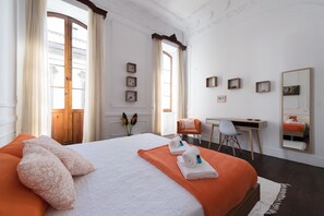 Exclusive Double Room, Private Bathroom, City View (External Bath)