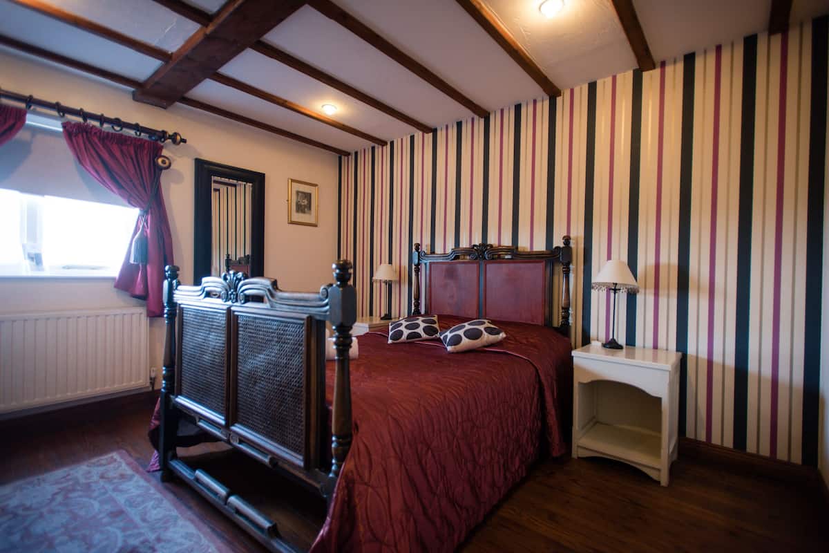 Double or Twin Room | Desk, blackout drapes, iron/ironing board, WiFi (free)