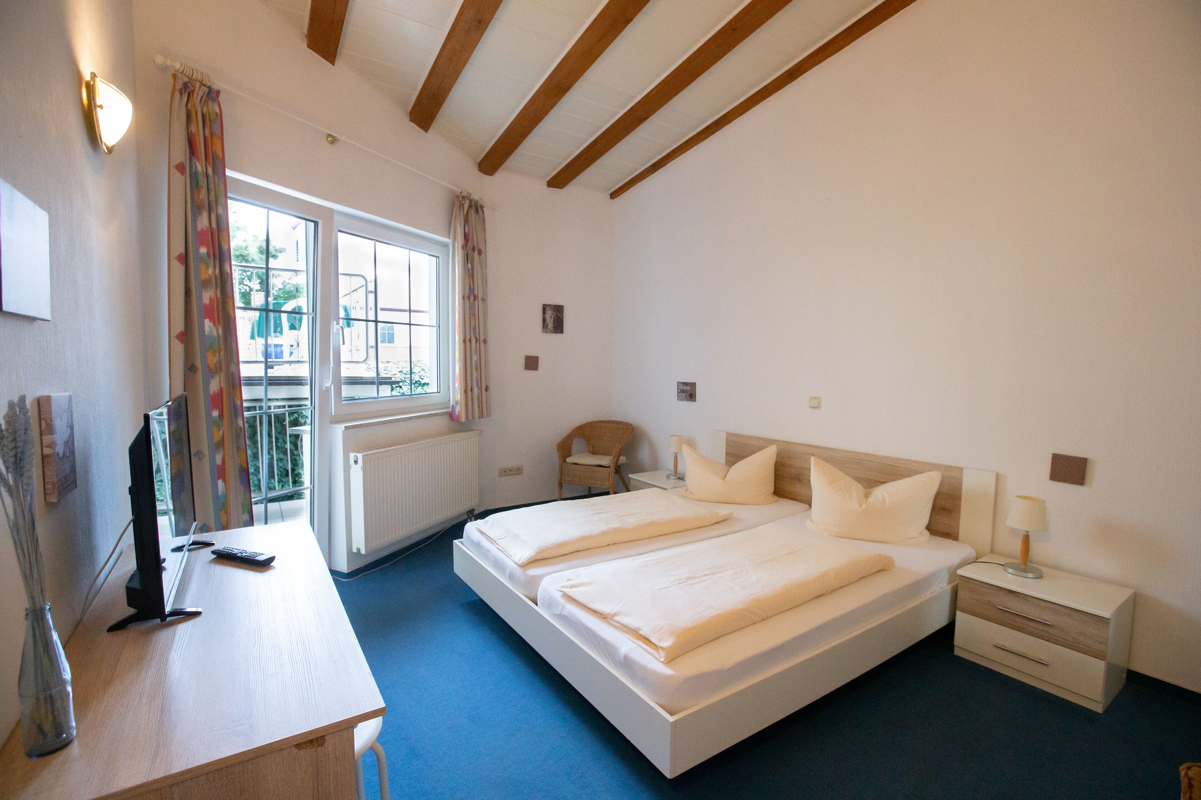 2 bedrooms, individually furnished, desk, free wifi