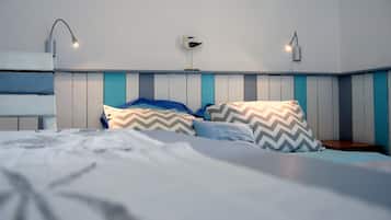 Double Room (Barbatre) | Free cribs/infant beds, free WiFi, bed sheets