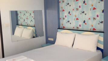 Double Room | Free WiFi, bed sheets
