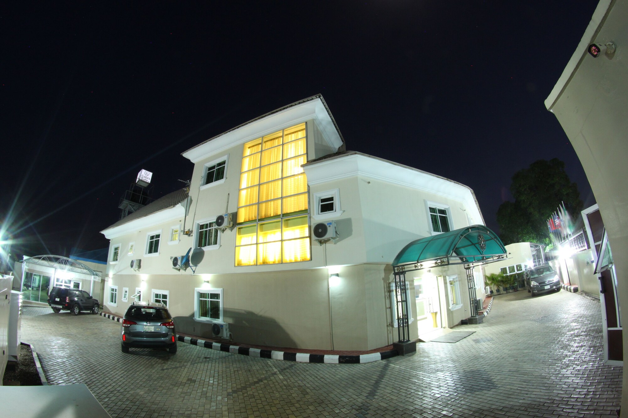 4 Star Hotels