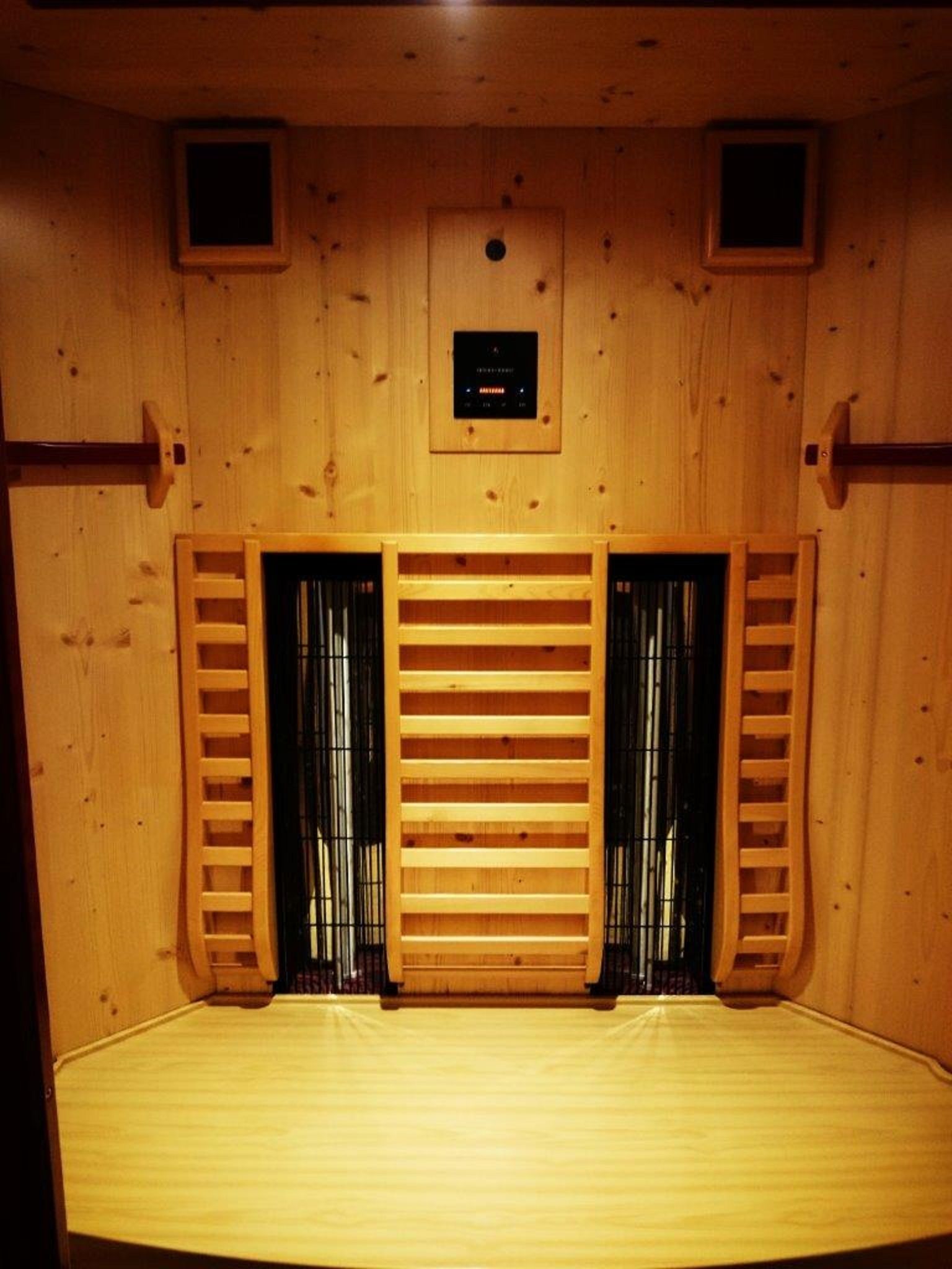 Sauna, bain à remous, hammam, massages aux pierres chaudes