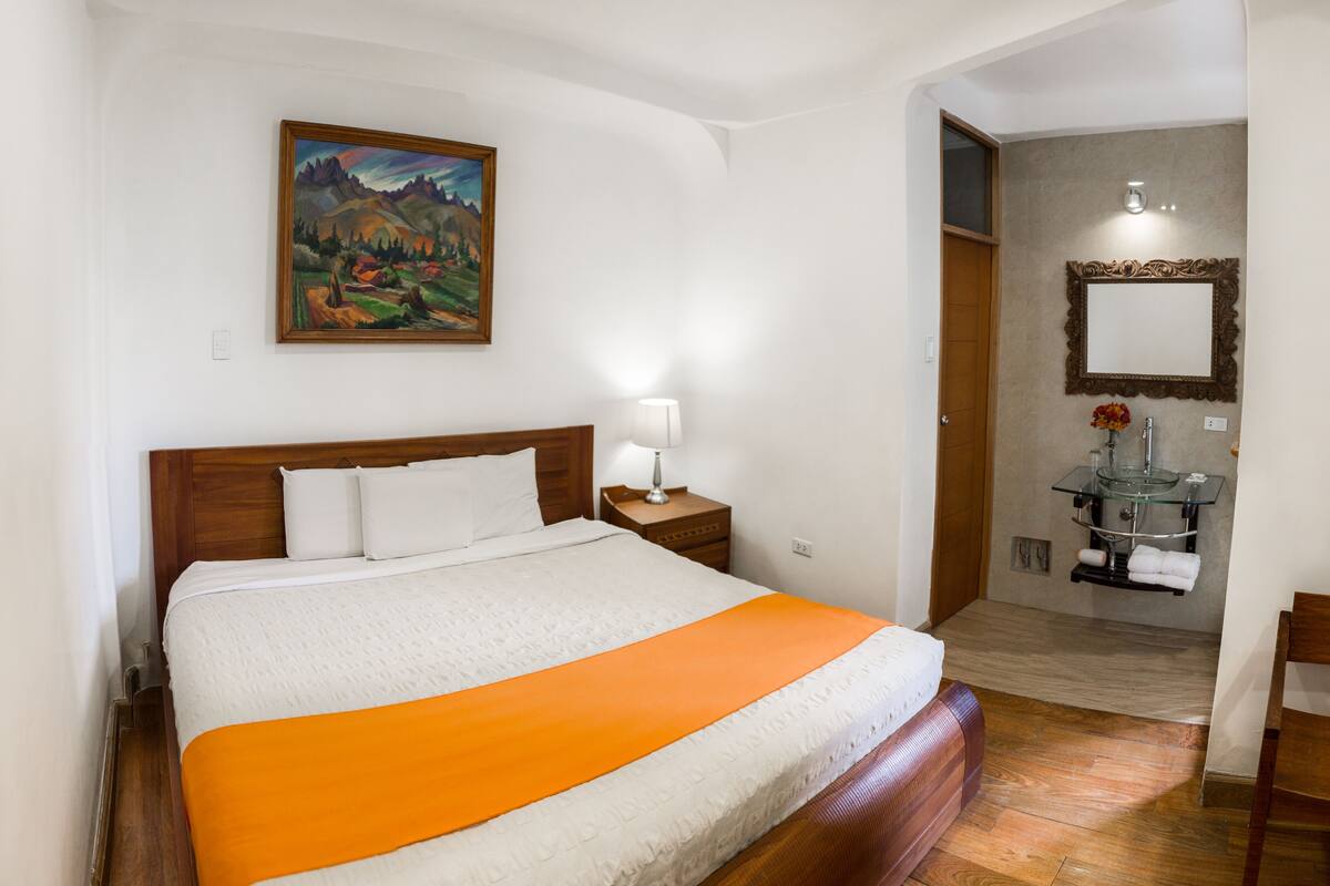 Superior Room, 1 King Bed | Down comforters, in-room safe, desk, laptop workspace