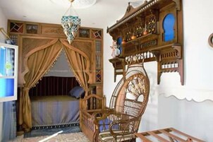 In-room safe, individually furnished, laptop workspace, blackout drapes