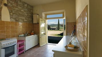 Appartamento familiare, 1 camera da letto | Cucina privata | Frigorifero con congelatore, forno, piano cottura, bollitore elettrico