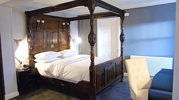 Superior Suite, 1 King Bed | Desk, iron/ironing board, free cots/infant beds, free WiFi