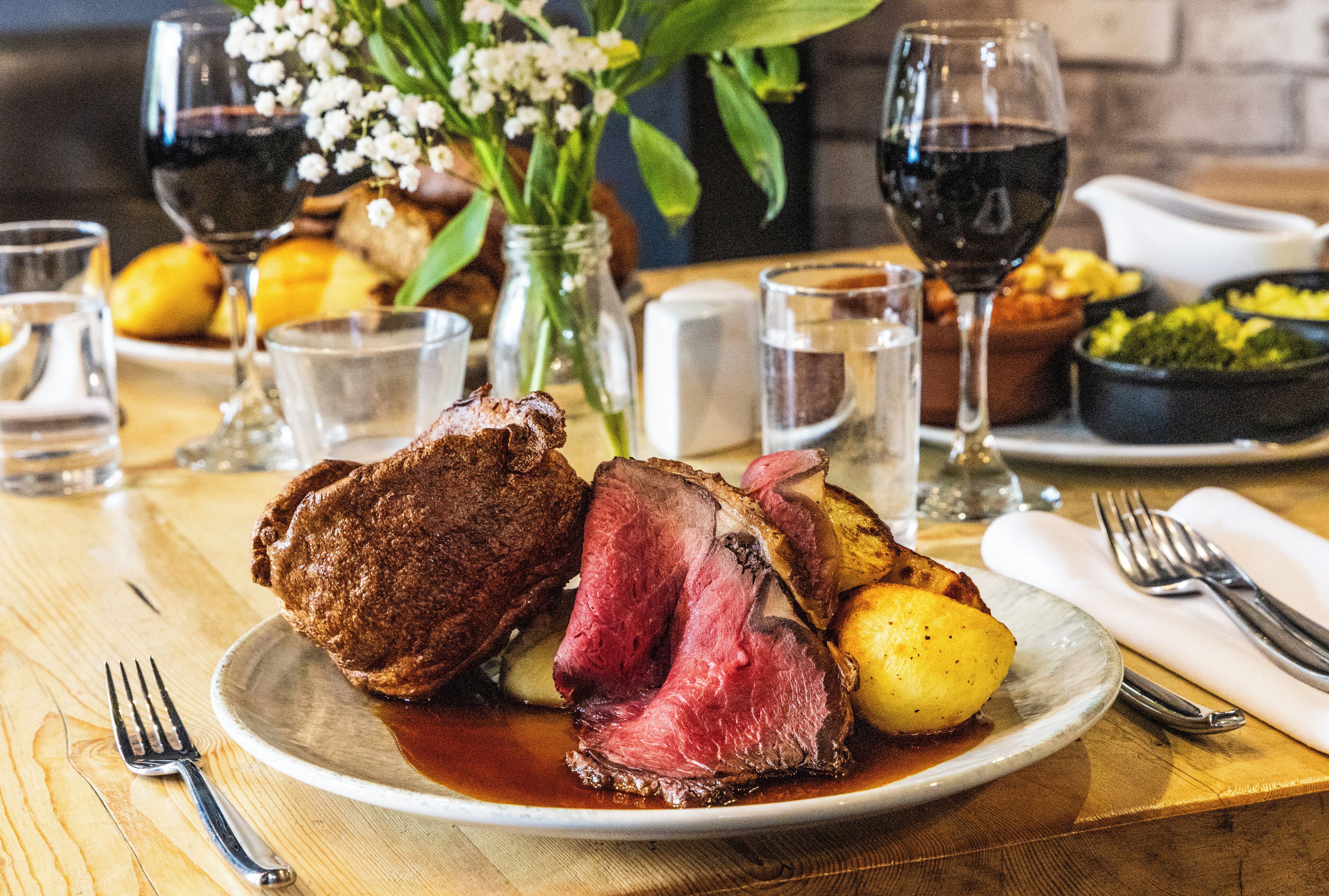 breakfast, lunch, dinner served; british cuisine