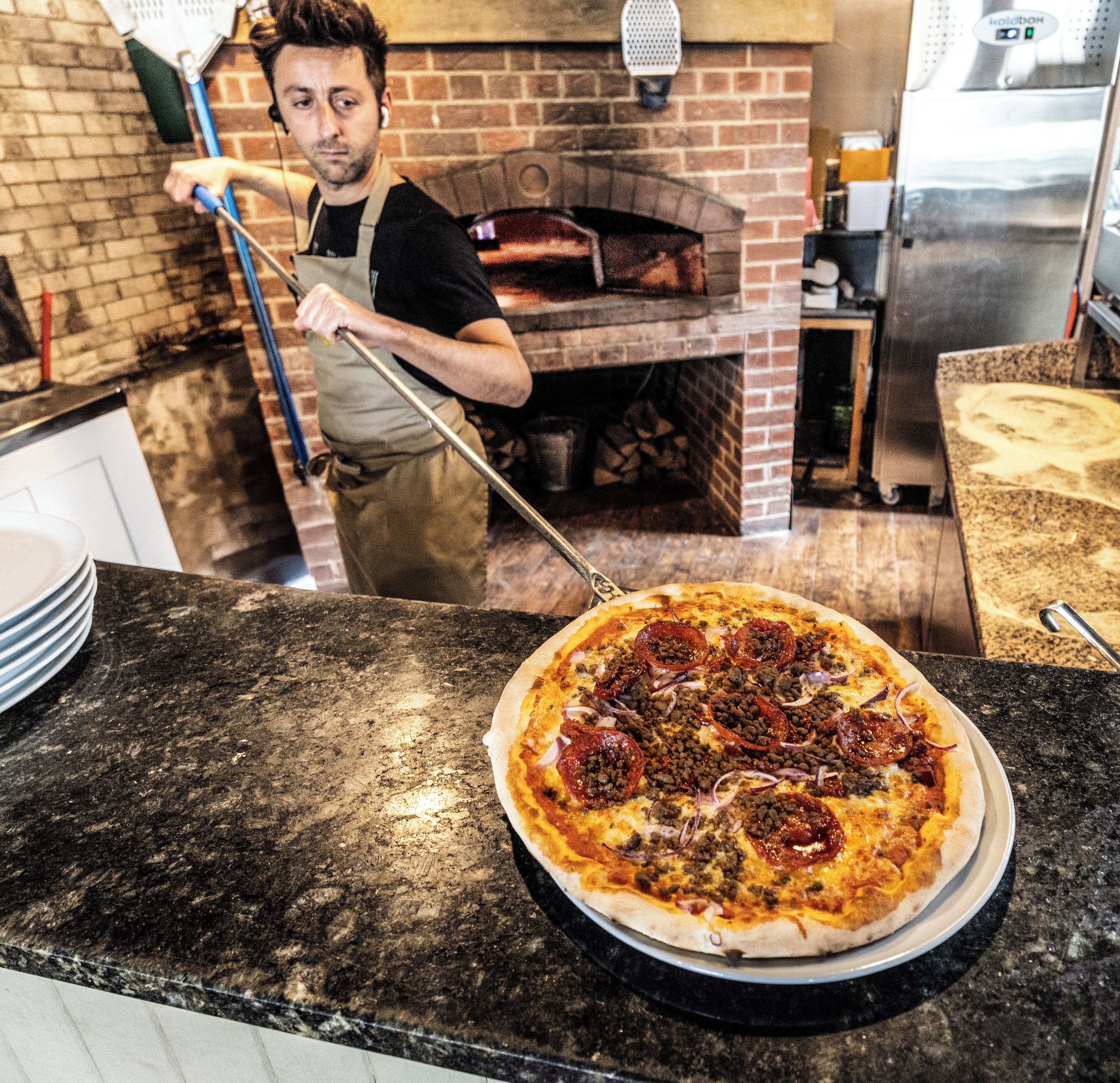 breakfast, lunch, dinner served; british cuisine