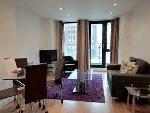 Executive Apartment, 1 Bedroom | Living area