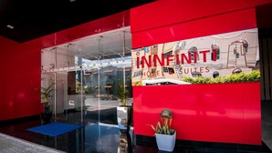 Pintu masuk hartanah