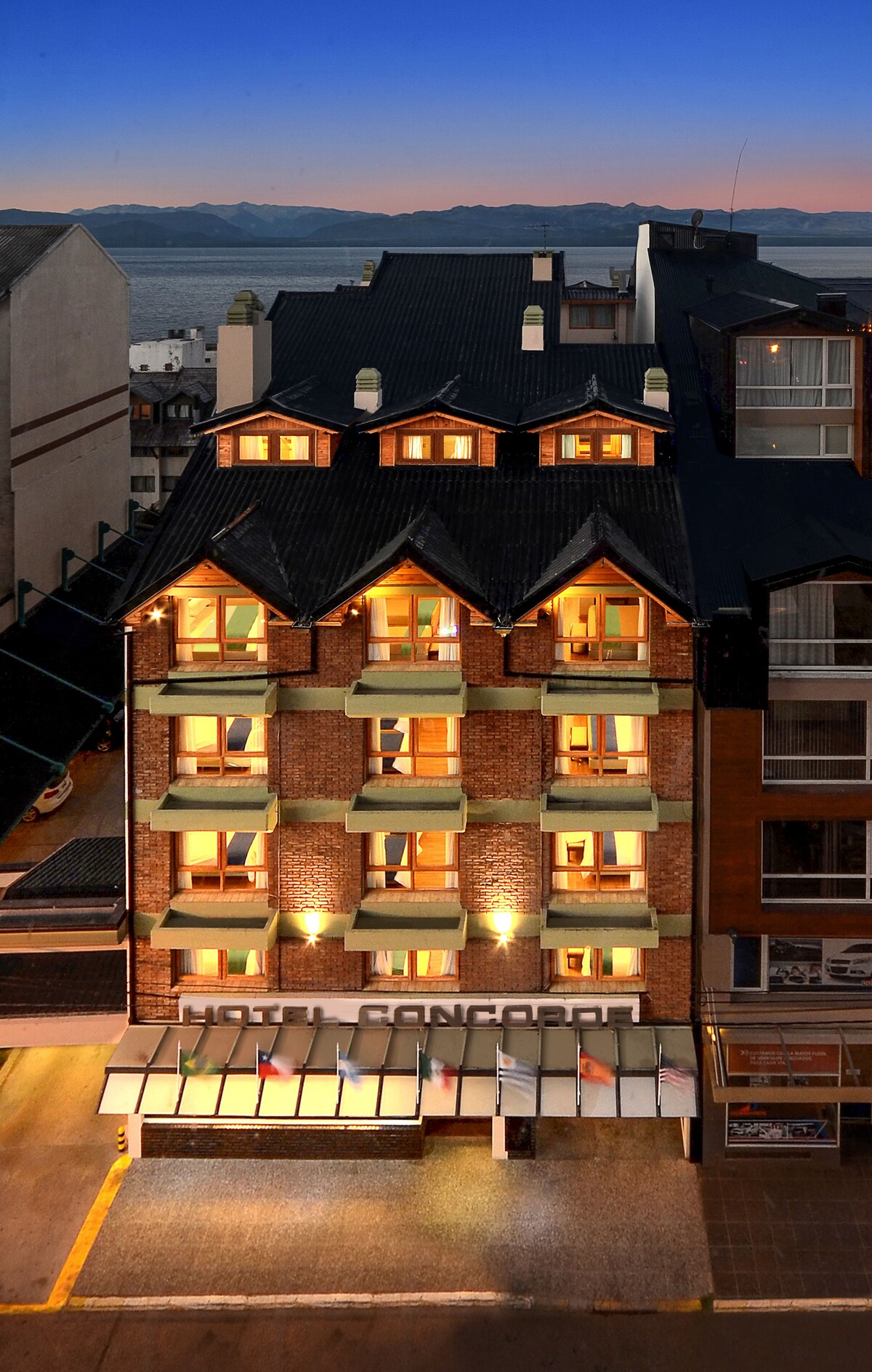 Fachada del alojamiento - Noche