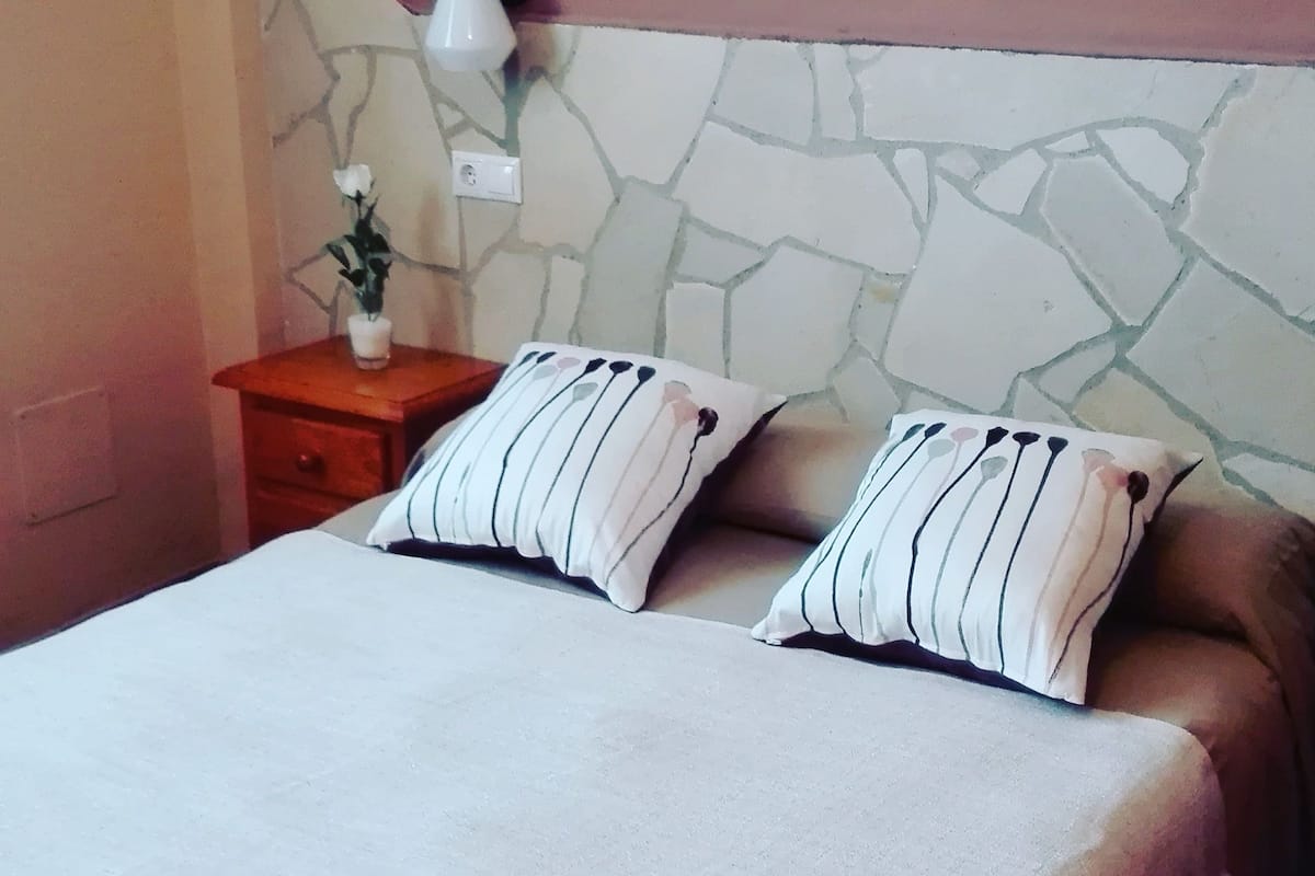 Schreibtisch, schallisolierte Zimmer, kostenlose Babybetten
