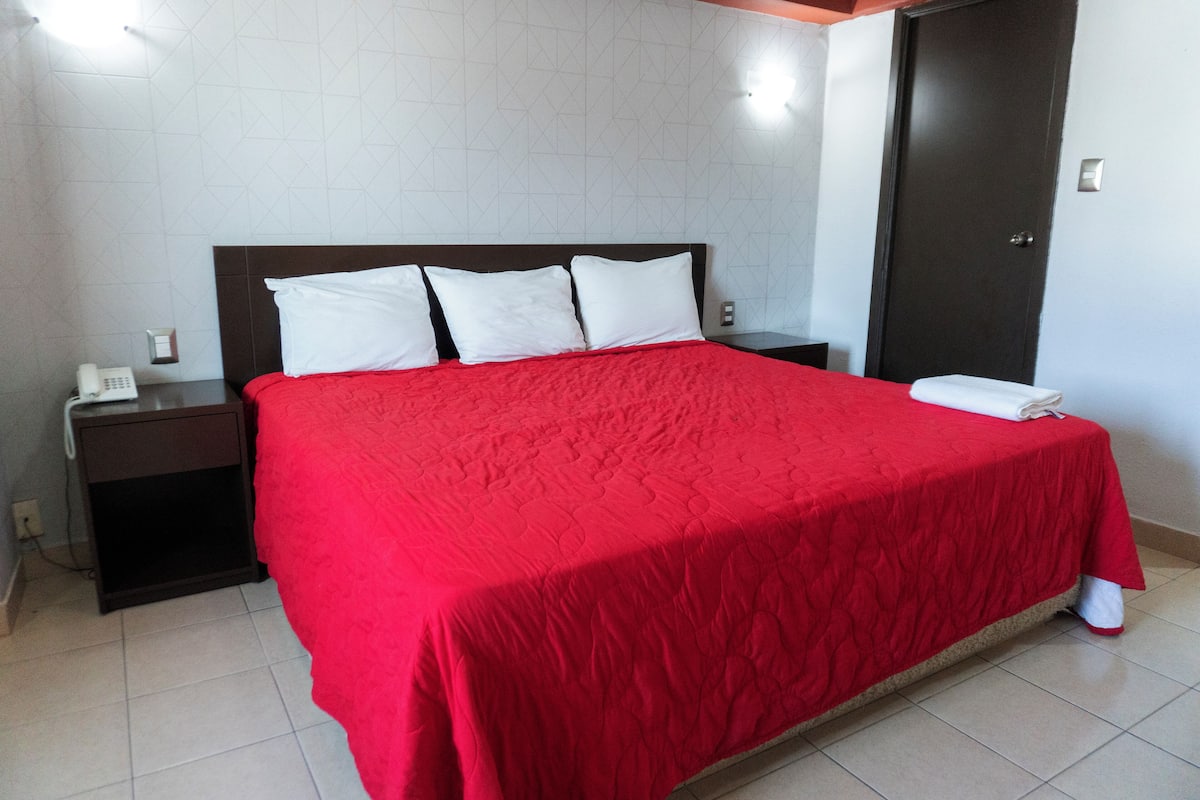 Single Room | Blackout curtains, iron/ironing board, free WiFi, bed sheets
