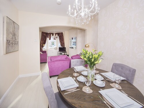 18 Shaftesbury Avenue