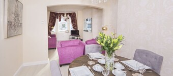 18 Shaftesbury Avenue