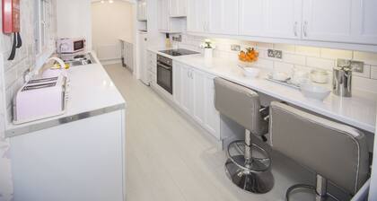 18 Shaftesbury Avenue