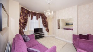 Living area - 18 Shaftesbury Avenue (Belfast)