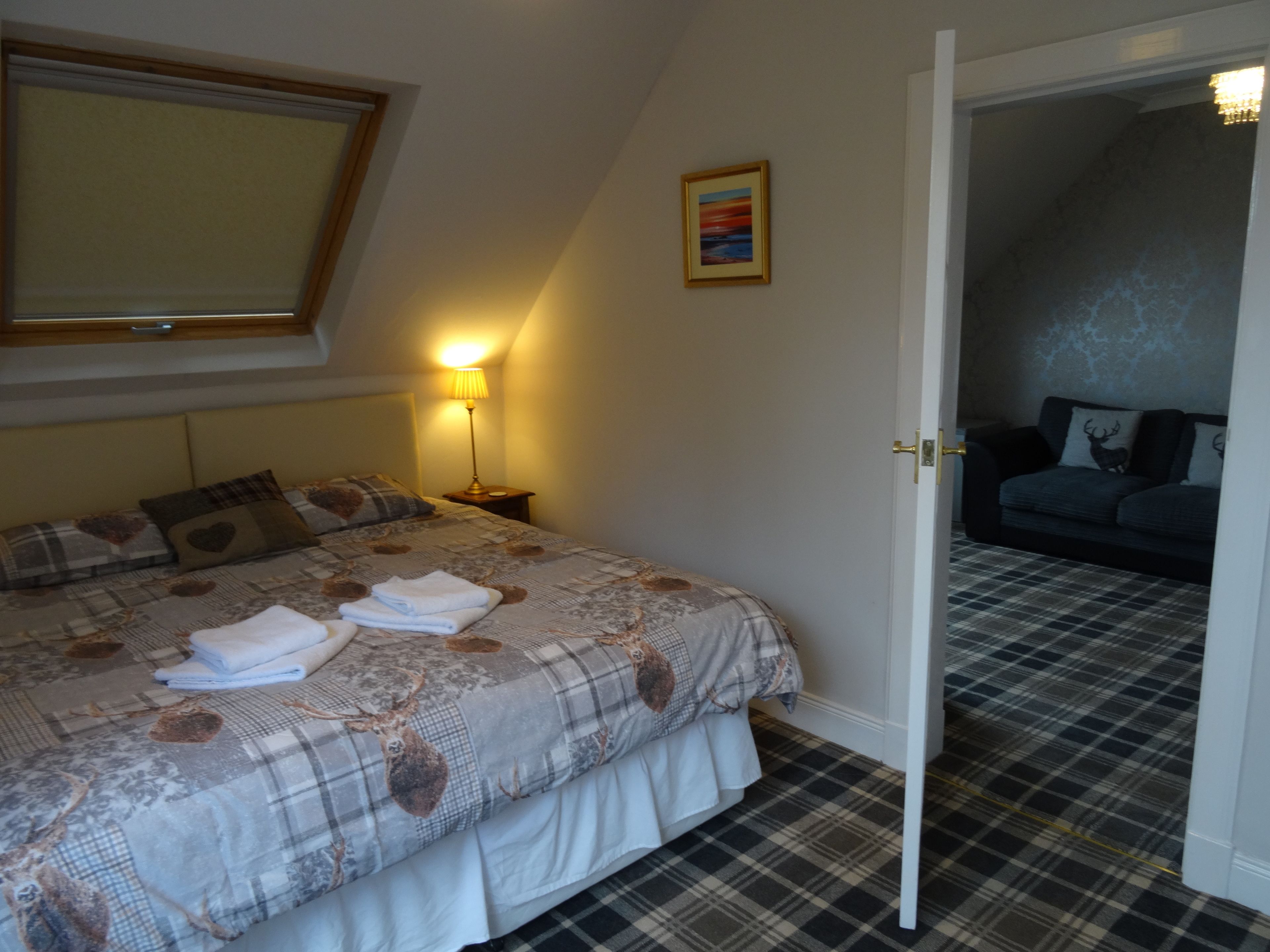 Habitación superior con 1 cama doble o 2 individuales, vistas a la montaña