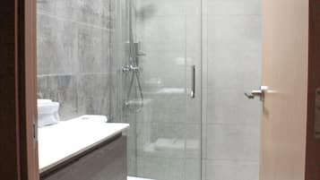 Double or Twin Room | Bathroom | Free toiletries, hair dryer, towels